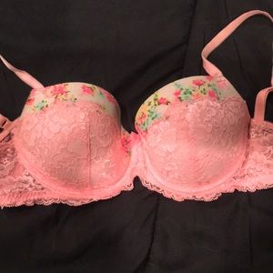 Victoria’s Secret bra
